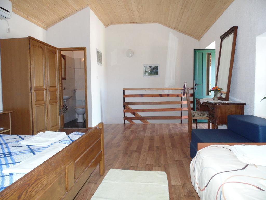 Holiday Home Paklenica Стариград-Пакленица Екстериор снимка