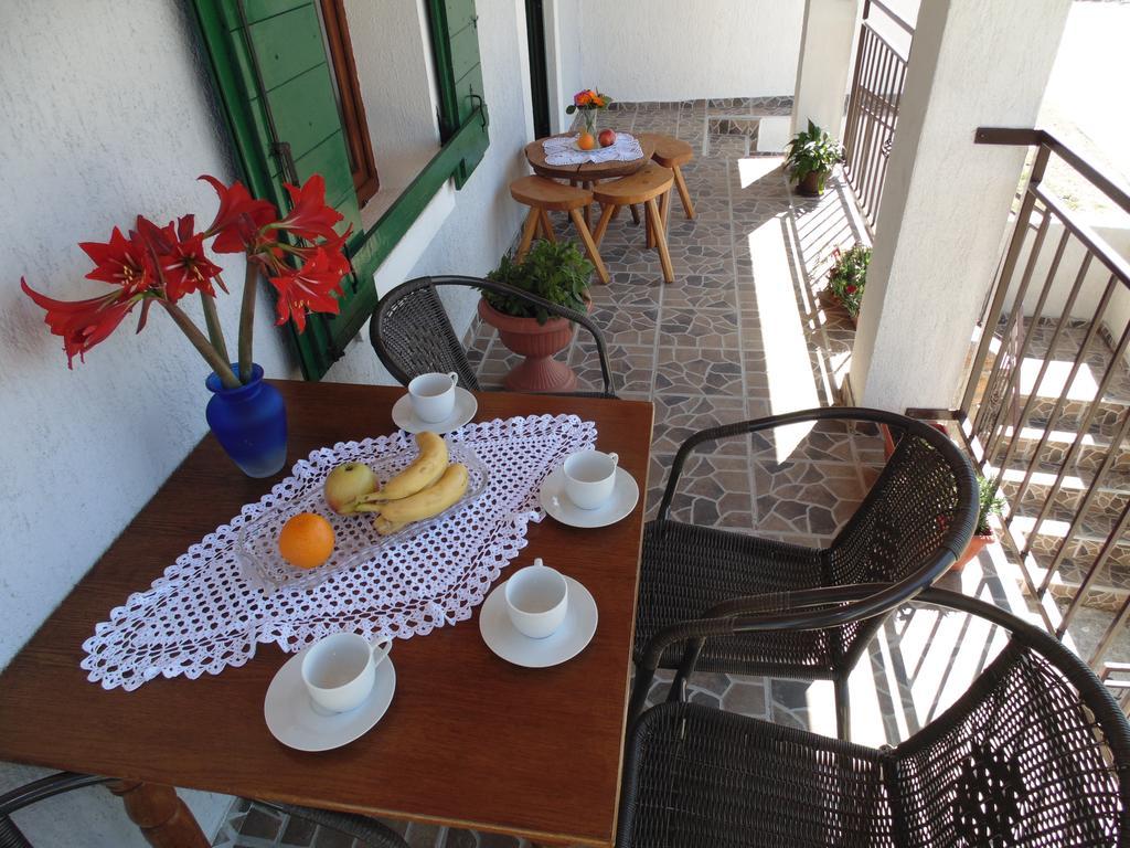 Holiday Home Paklenica Стариград-Пакленица Екстериор снимка