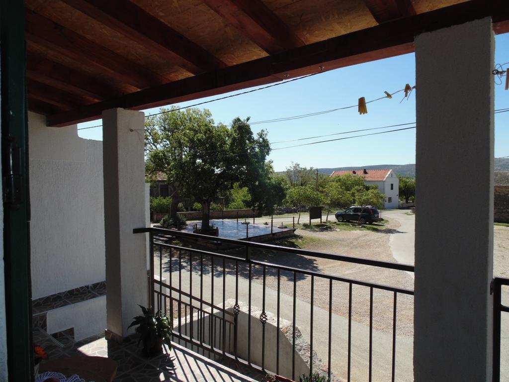 Holiday Home Paklenica Стариград-Пакленица Екстериор снимка