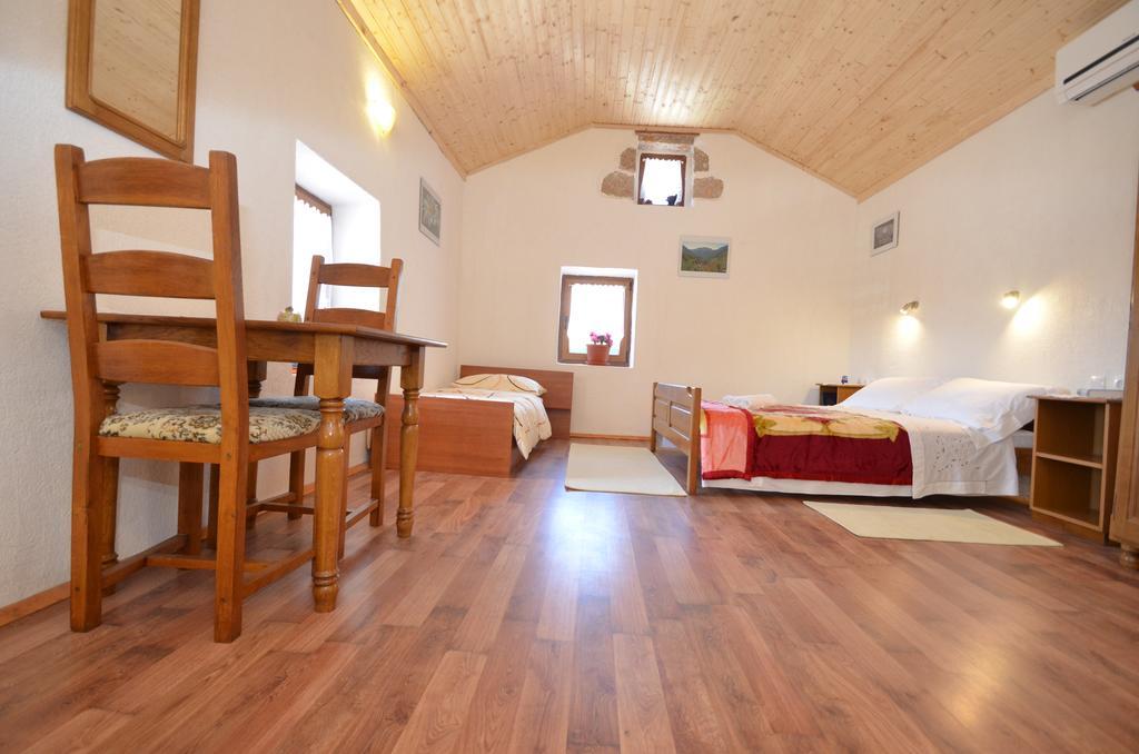 Holiday Home Paklenica Стариград-Пакленица Екстериор снимка