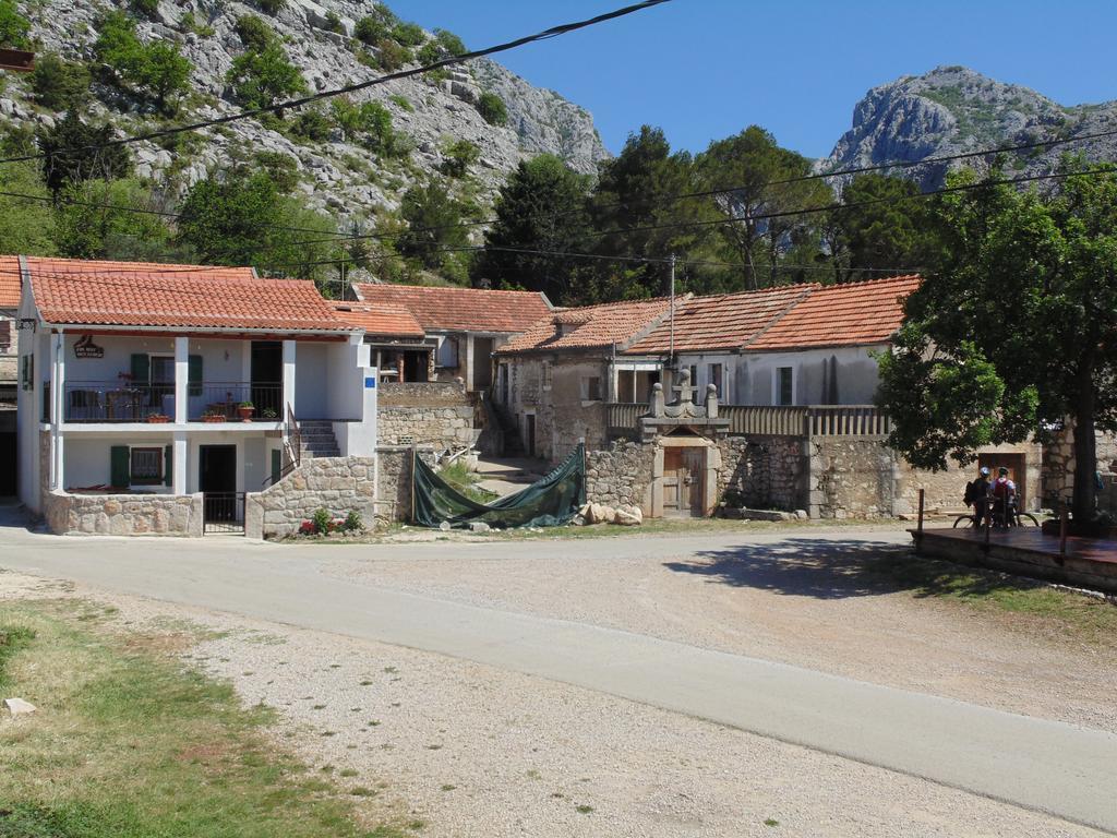 Holiday Home Paklenica Стариград-Пакленица Екстериор снимка